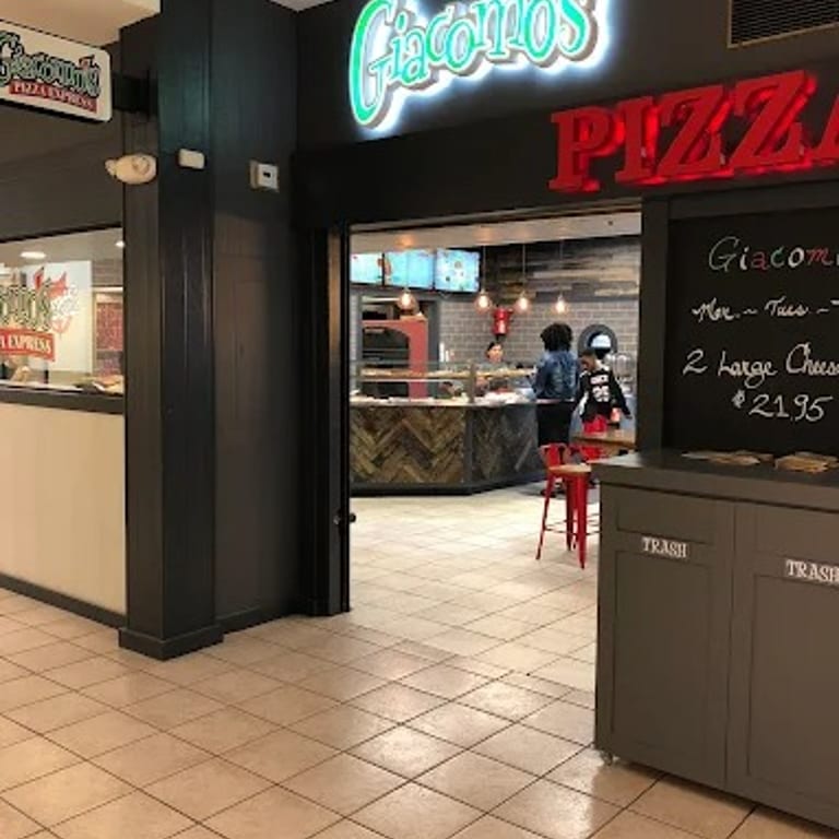 Giacomo’s Pizza – South Rd, Poughkeepsie, NY